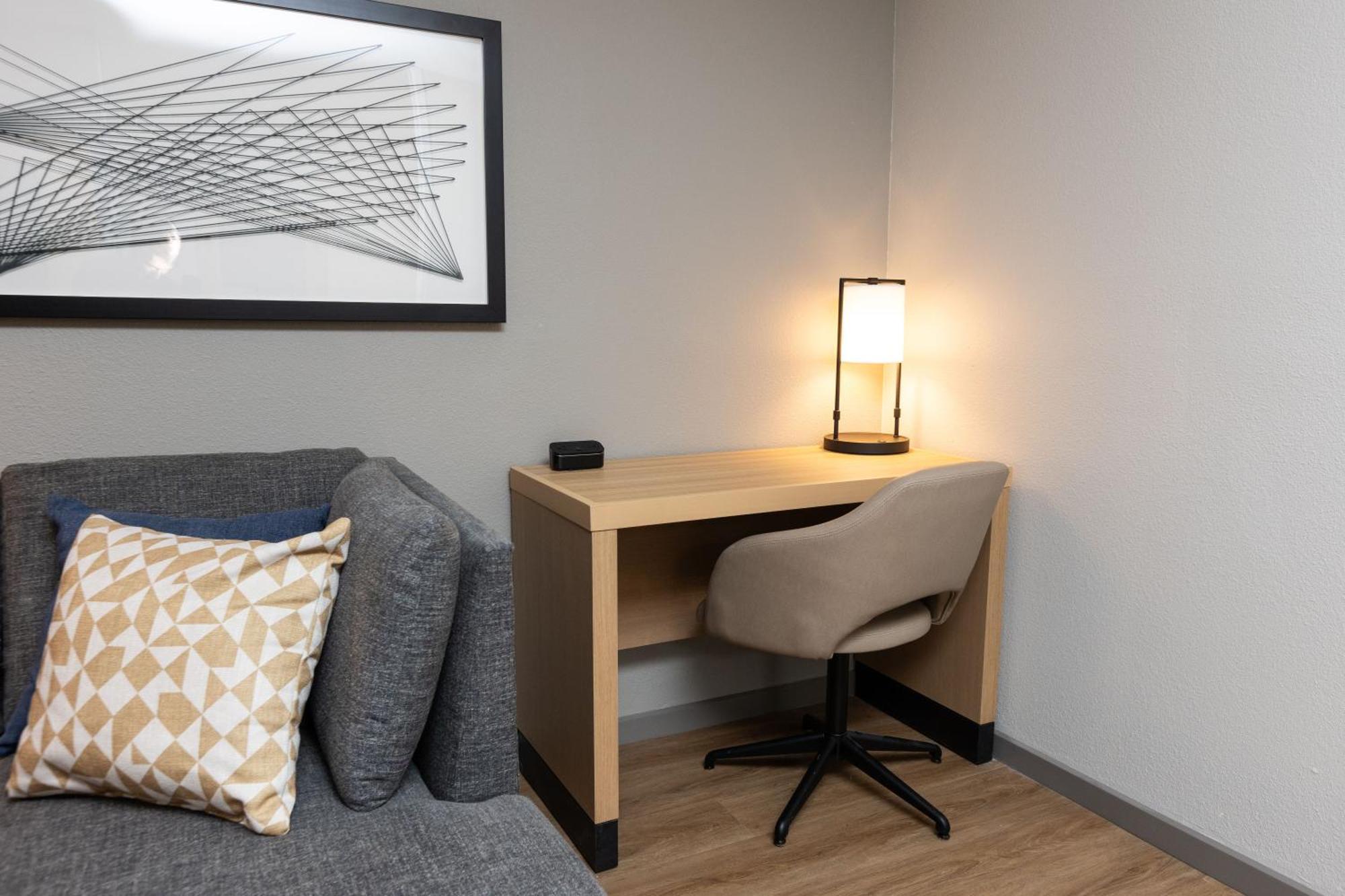 Hyatt Place Greenville/Haywood Room photo
